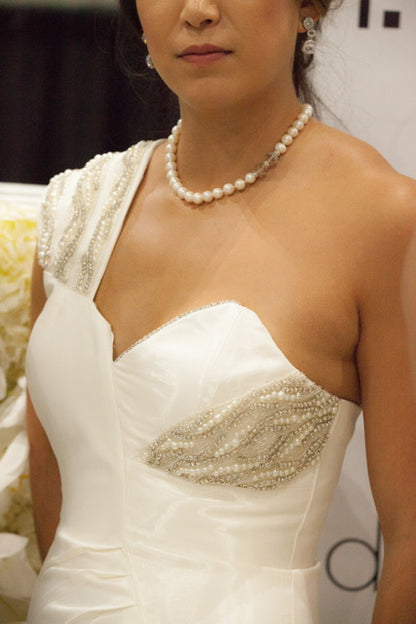 GACITUA     Barely Pearls